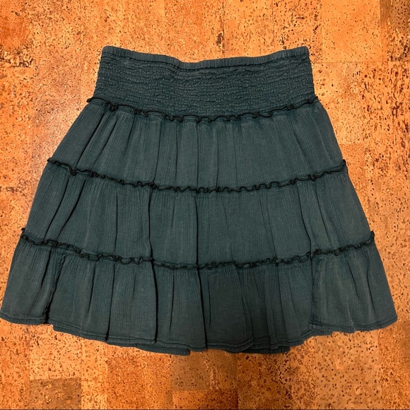 Green American Eagle Skirt - Picture 3 of 5